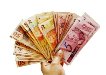 Mulheres maduras têm que buscar educação financeira